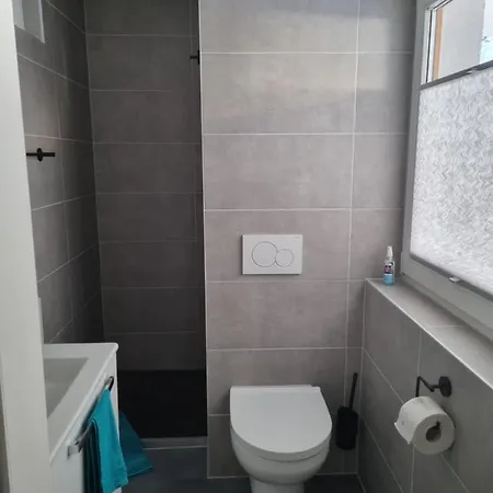 Haus Schoenblick Apartamento Neustift im Stubaital